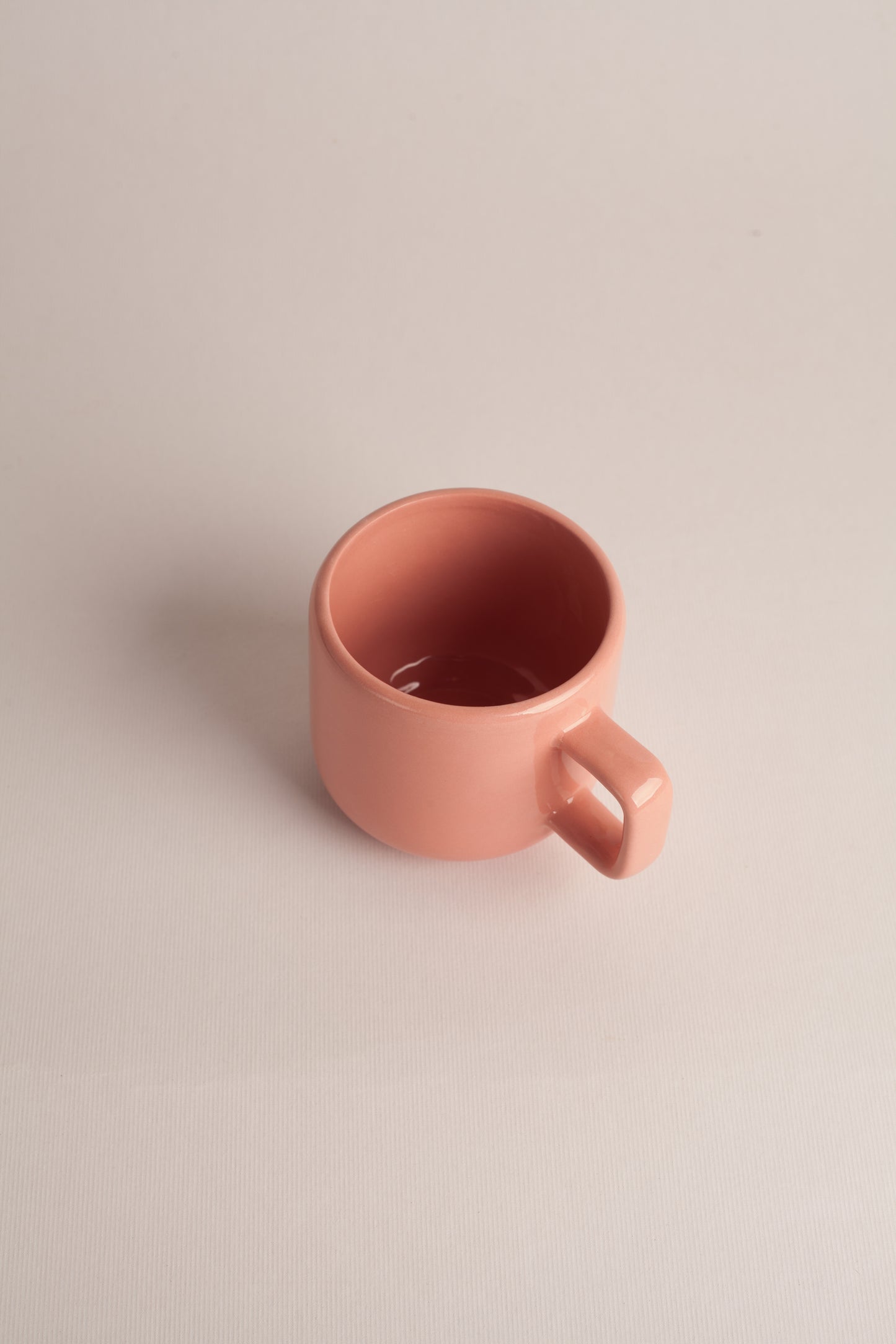Taza L rosa