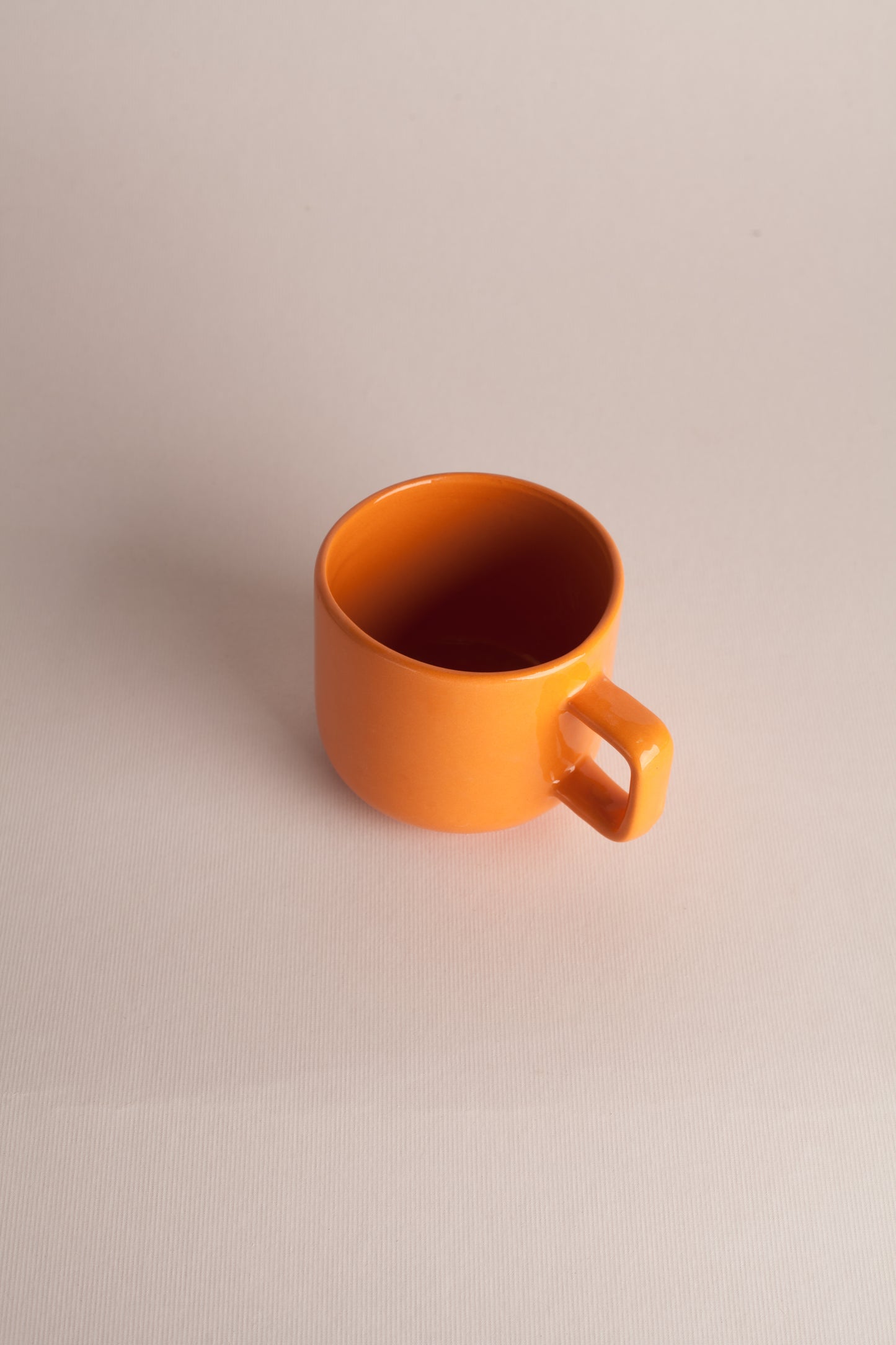 Taza L Naranja