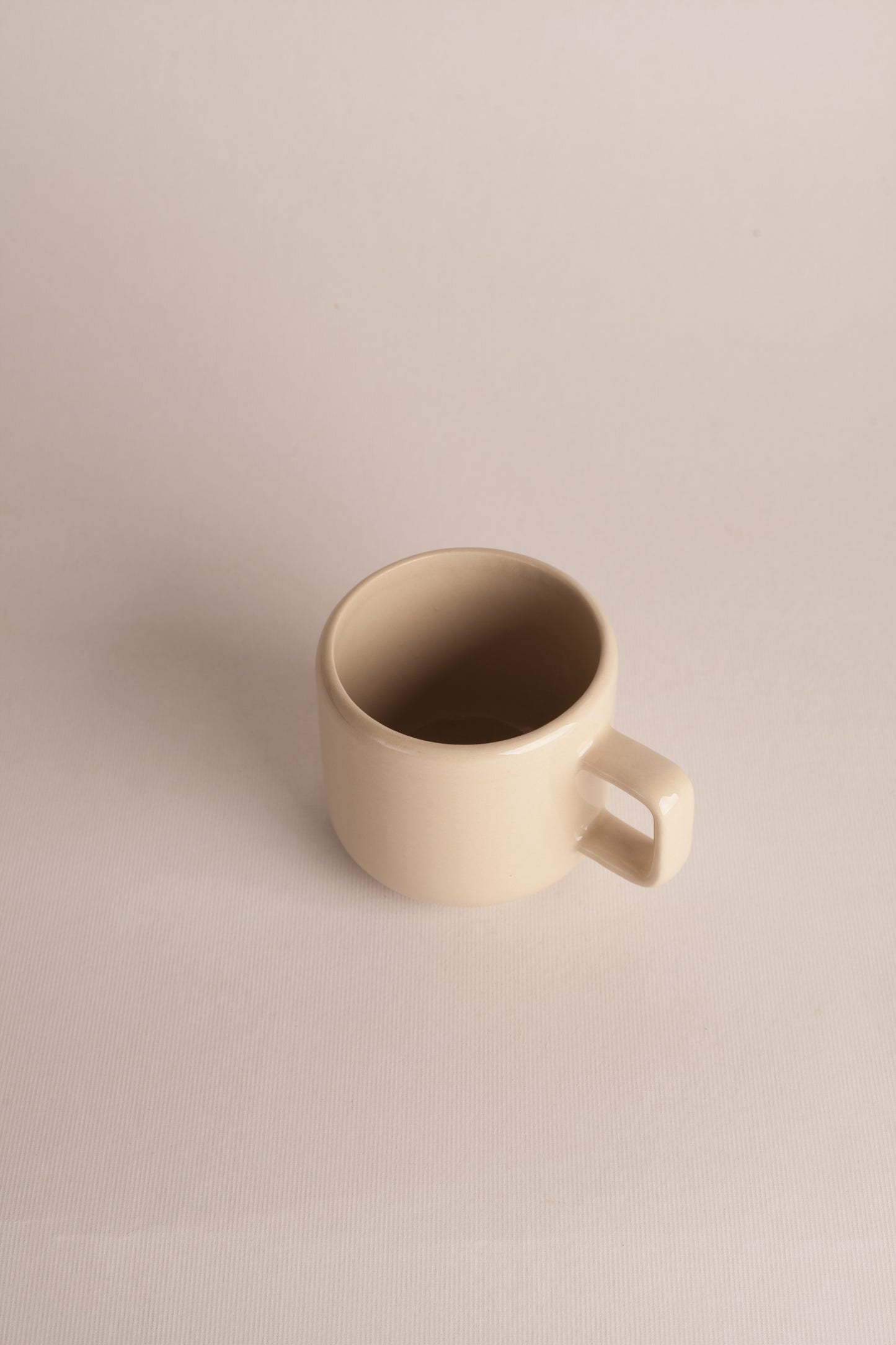 Taza L Off White