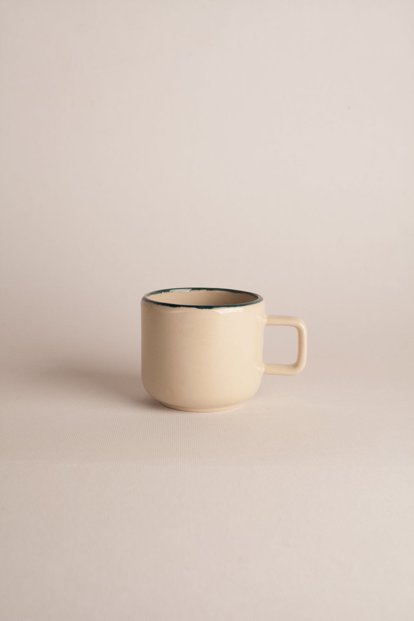 Taza L